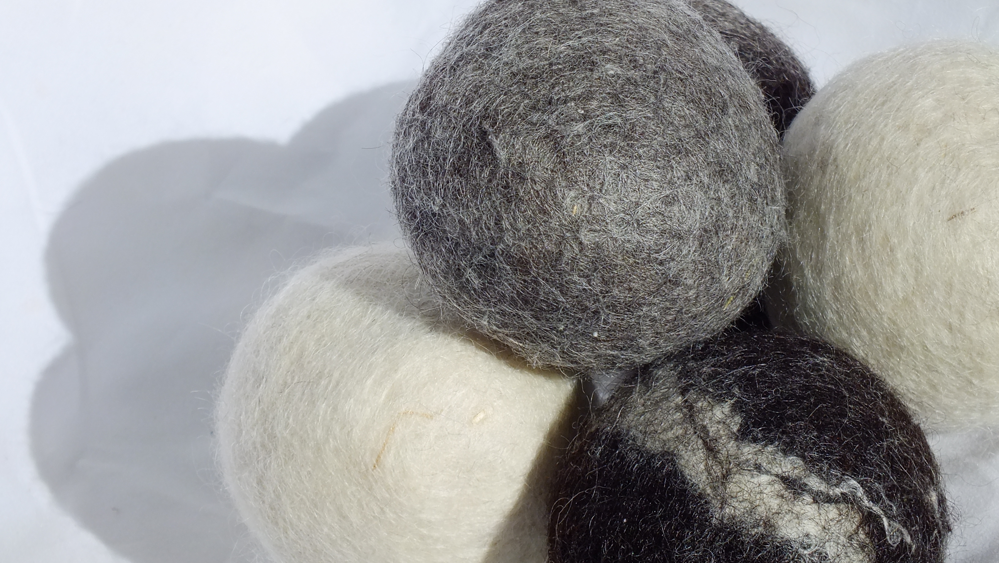 felted wool dryer balls